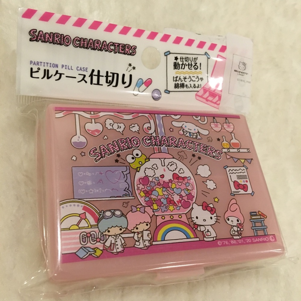 Sanrio Characters Partition Pill Case